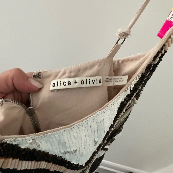 NWT Alice and Olivia beaded dress - Picture 3 of 4